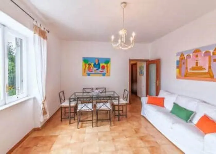 Ischia-forio-punta Caruso-la Grille Du Coq-villa 4 Il Prezzo Della E Riferito All'intero Con Il Limite Delle Persone Previste N 6 *