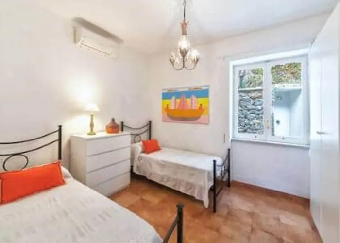 Ischia-forio-punta Caruso-la Grille Du Coq-villa 4 Il Prezzo Della E Riferito All'intero Con Il Limite Delle Persone Previste N 6 *